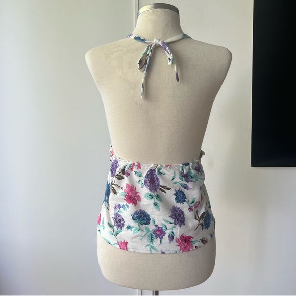 Split tie front floral halter top - Picture 2 of 5